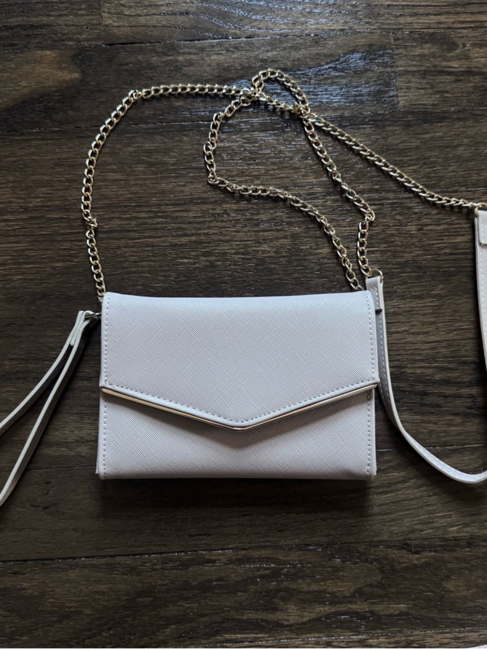 Chain-Strap Crossbody Bag in Beige